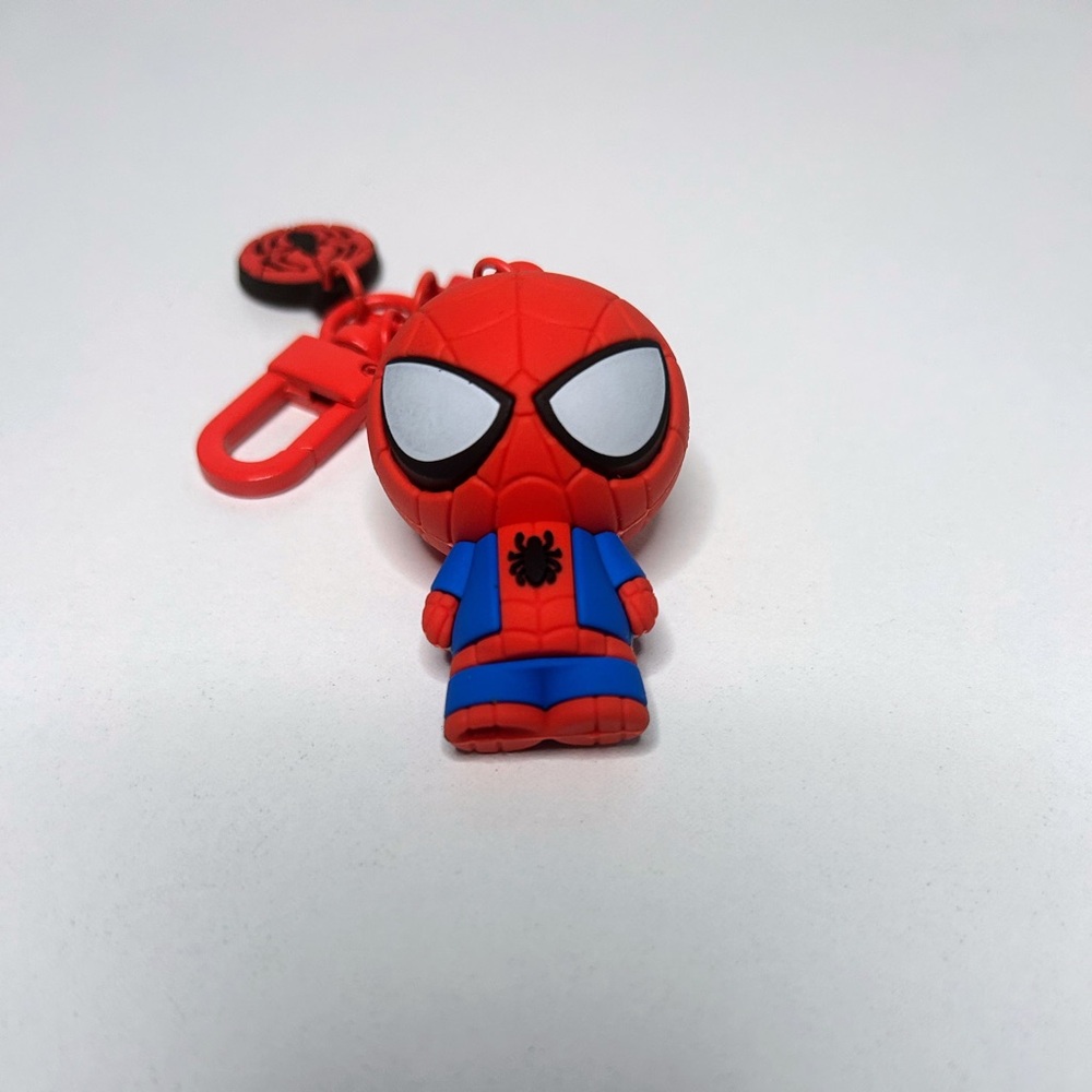 Marvel Spider-Man Red Rubber Keychain Figure - Picture 2 of 3